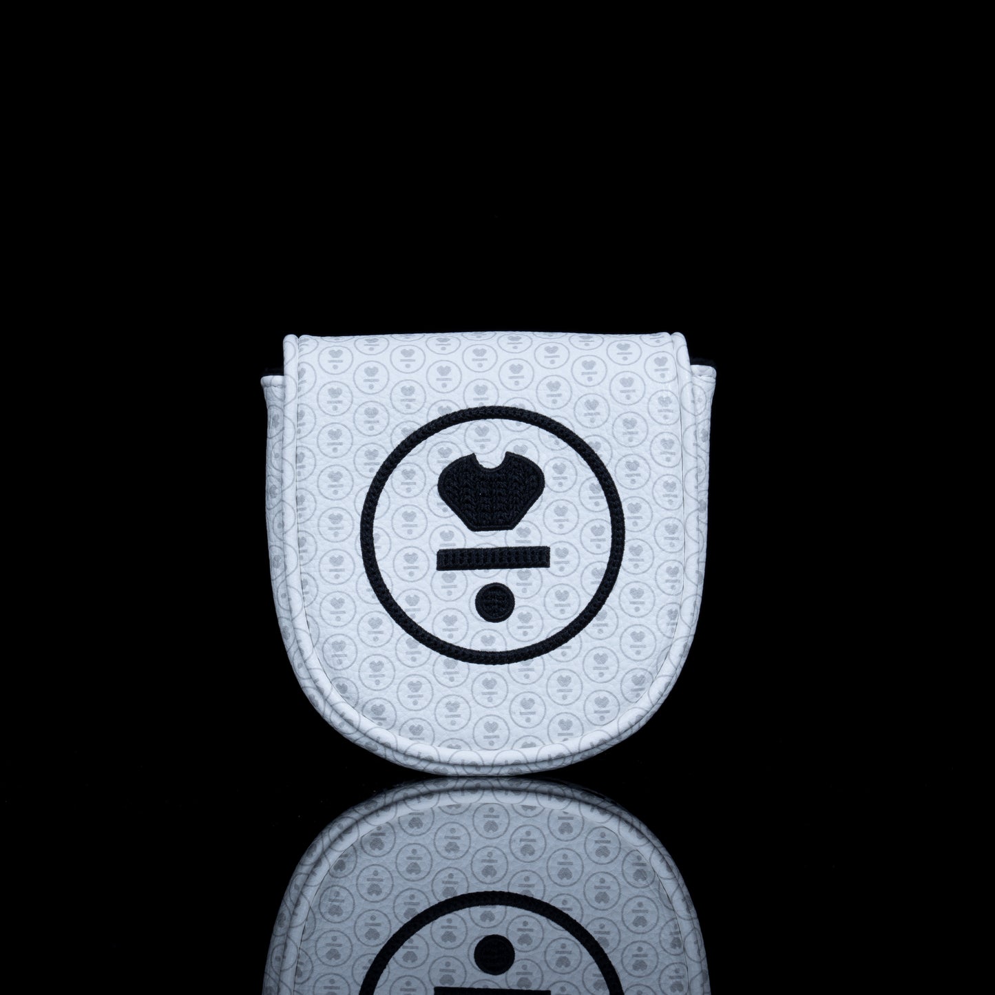 ヘッドカバー White Icon