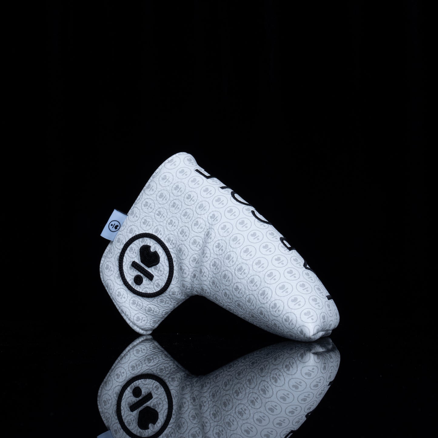 ヘッドカバー White Icon