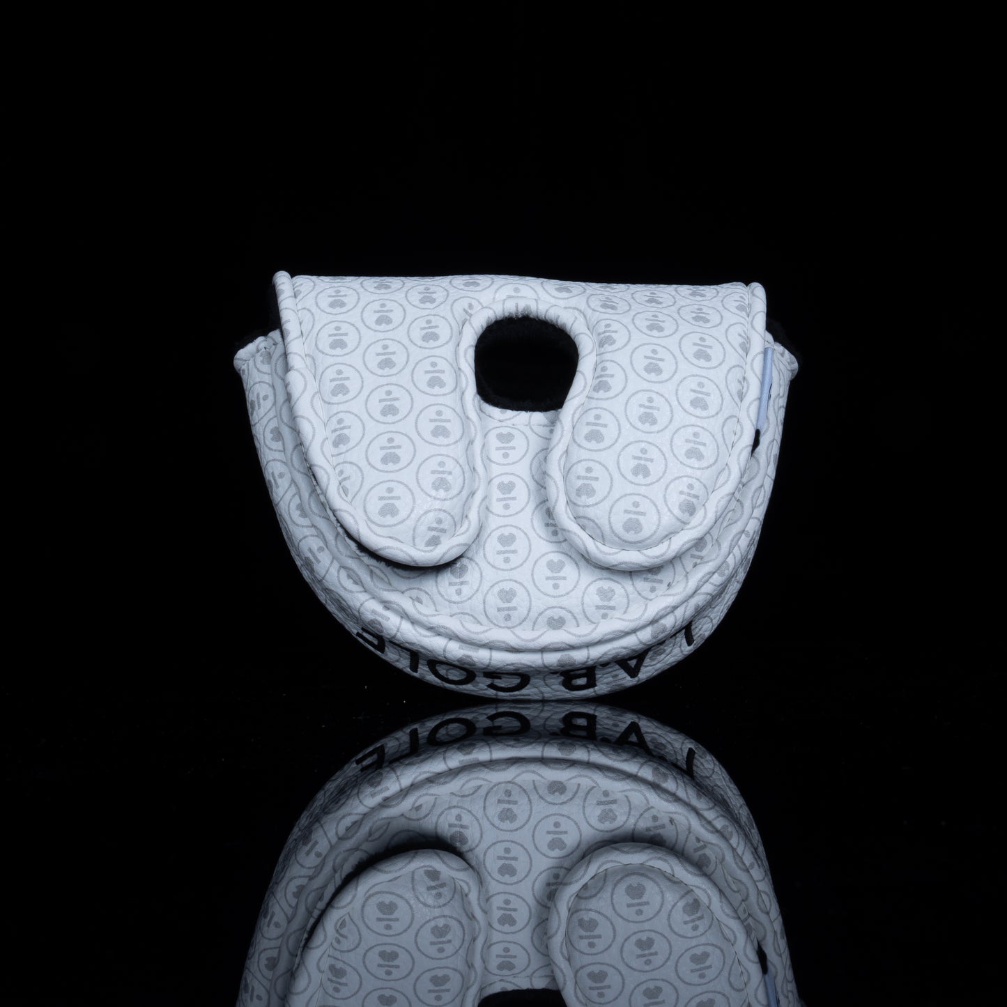 ヘッドカバー White Icon