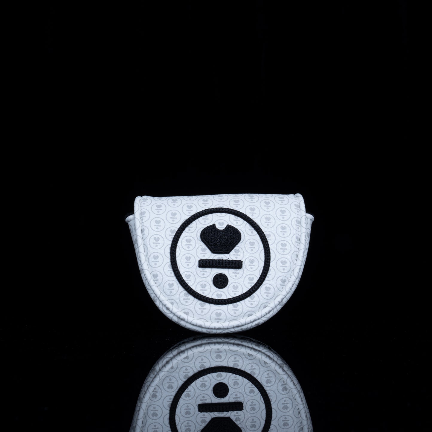 ヘッドカバー White Icon